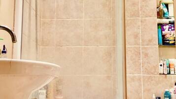 Room, 1 Bedroom, Smoking, Patio | Bathroom
