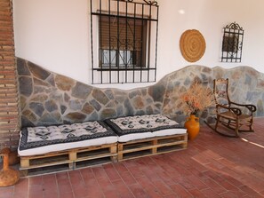 4 bedrooms, iron/ironing board, WiFi, bed sheets - Rural house 'Sombrerocordobe' with private pool, jacuzzi, and air conditioning (Cordoba)