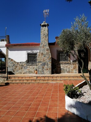 Exterior - Rural house 'Sombrerocordobe' with private pool, jacuzzi, and air conditioning (Cordoba)