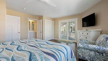 4 bedrooms, WiFi (free), bed sheets