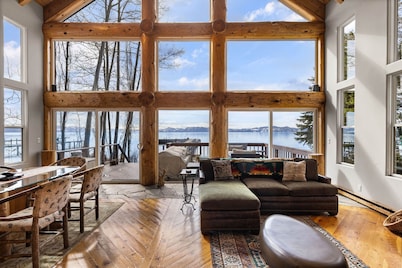 Lakefront-use of a shared pier and buoy, pet friendly