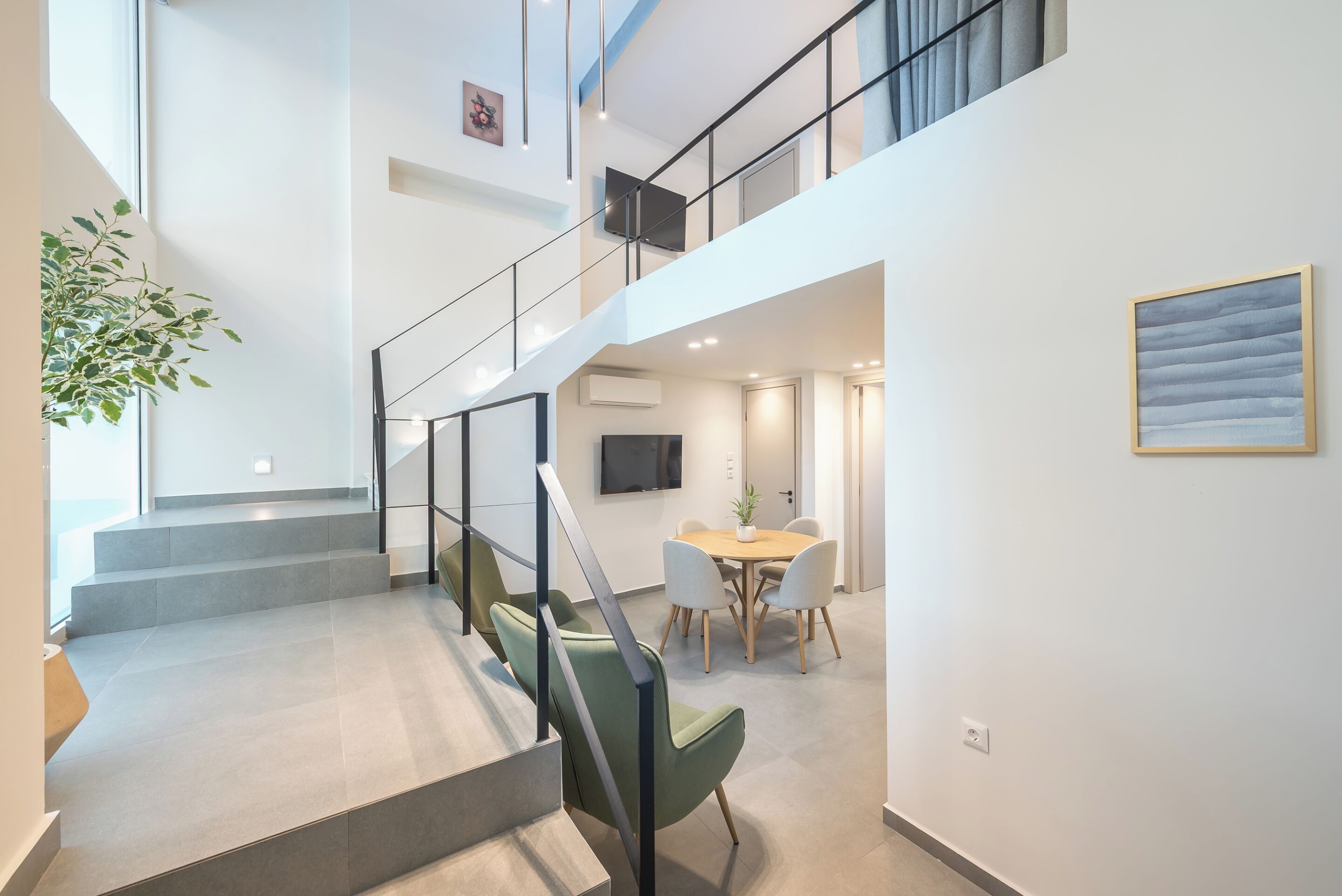 Athens Secluded Apartment A | 起居区 | 43-英寸智能电视（配备卫星频道）、Netflix、流媒体服务