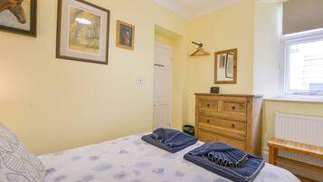 3 bedrooms, individually decorated, individually furnished, free WiFi