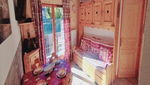 Apartment | Living room - Chalets D'or E Ndeg216 -3p5 (Les Deux Alpes)