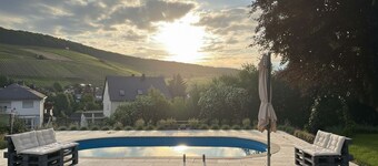Romantic holiday with Pool & Panorama Weinberg