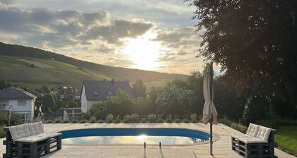 Romantic holiday with Pool & Panorama Weinberg