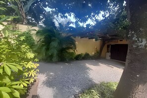 Family Villa | Property grounds - Condomínio Nogueira (Duque de Caxias)