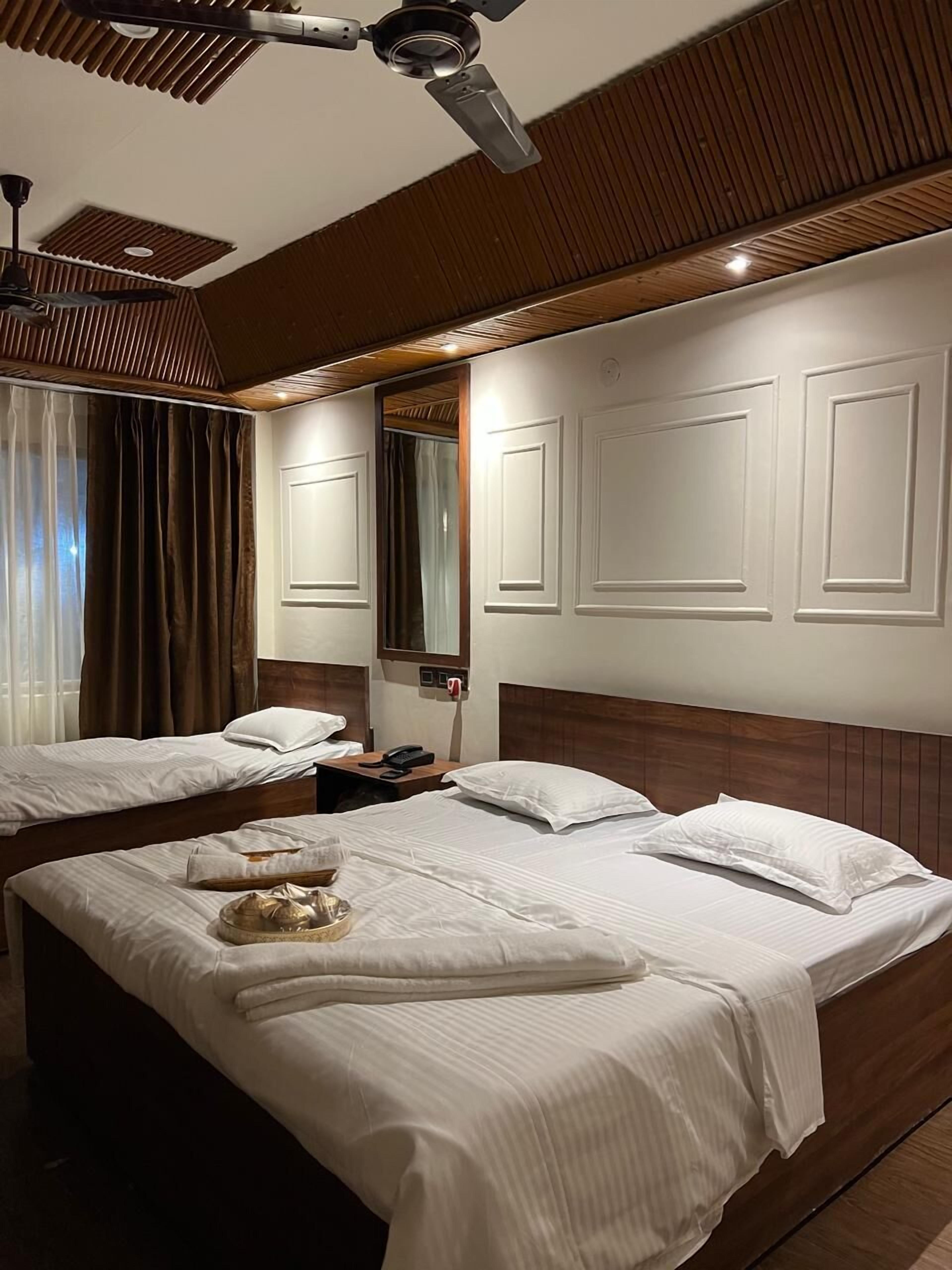 مكواة/لوح كي وواي فاي مجانًا