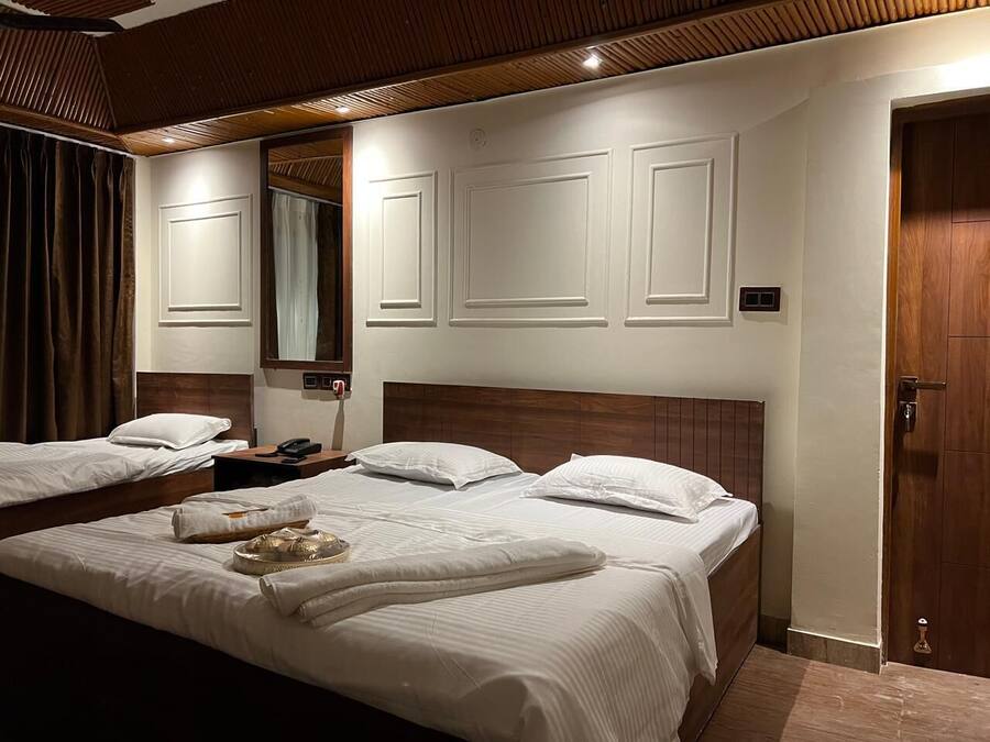 Chambre Quadruple | Fer et planche à repasser, Wi-Fi gratuit