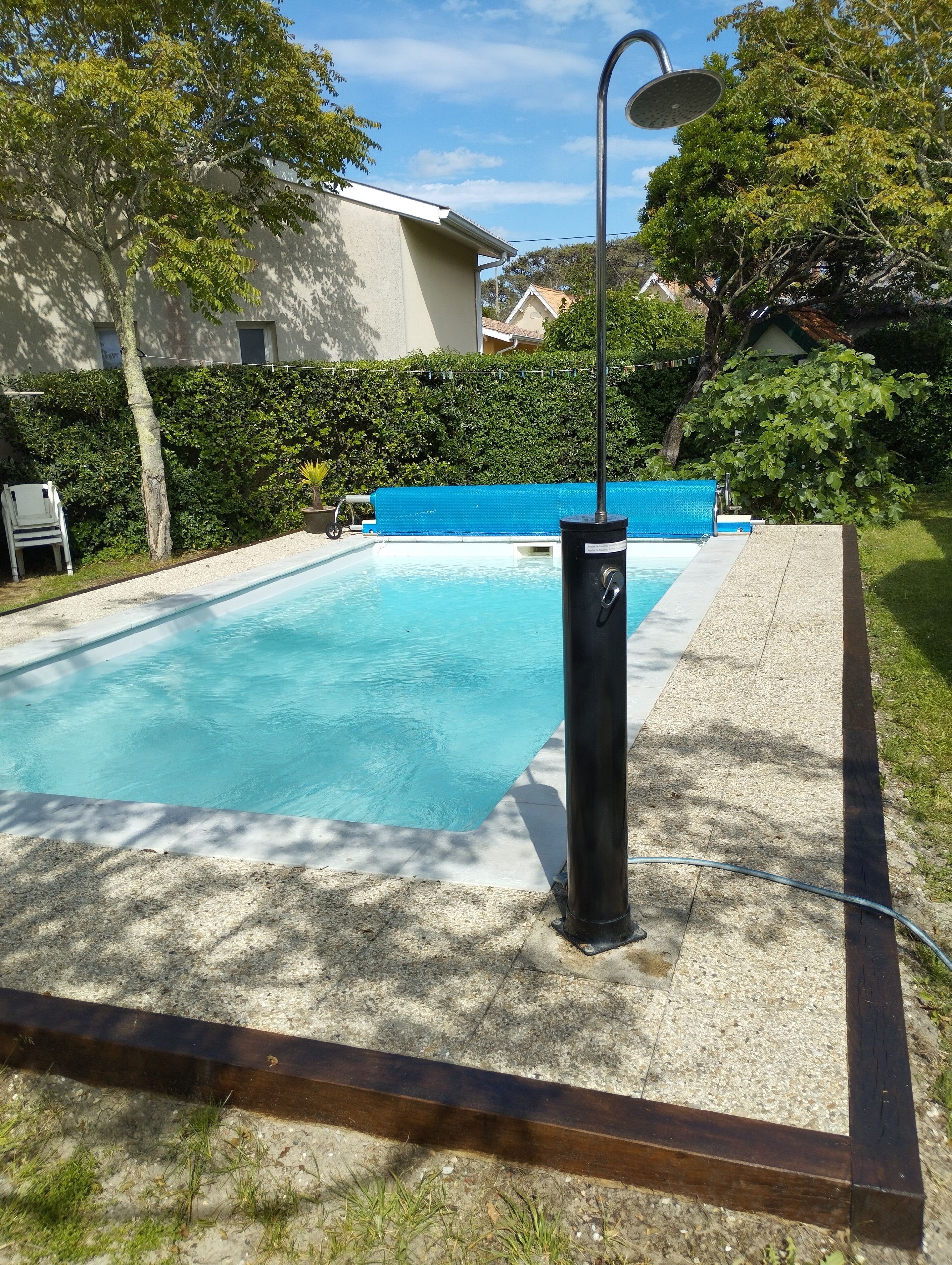 Utendørsbasseng og et oppvarmet basseng