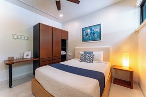 3 habitaciones, escritorio, tabla de planchar con plancha y wifi gratis 