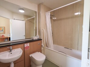 Shower - Jubilee First-floor Single Bedroom (Penrith)
