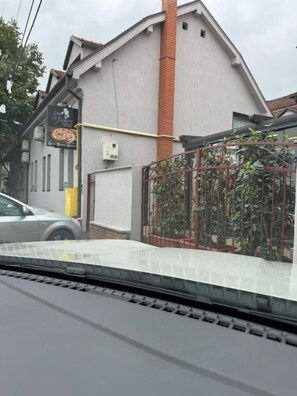 Dobbeltrom – superior | Overnattingsstedets uteområder