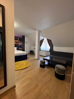 Deluxe Double Room, Courtyard View | Interior - Casa Mignon (Oradea)