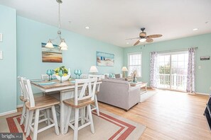 Dining - Bayview 4 bedroom - 2 car garage! Discounted June rates! (Ocean City)