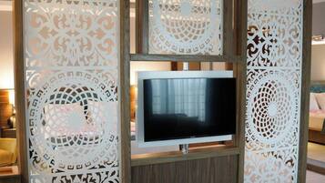 Premium Suite, Mountain View | In-room safe, desk, laptop workspace, iron/ironing board