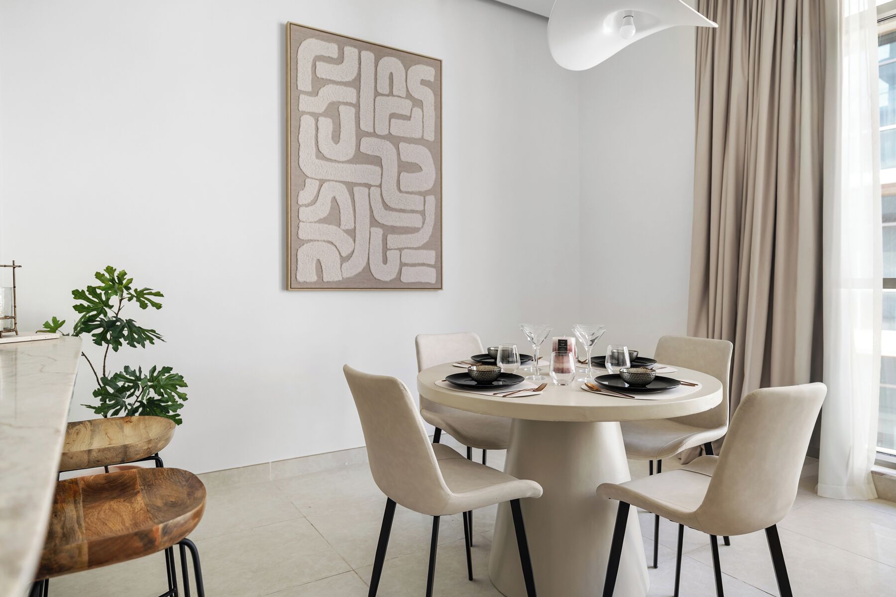 Makan di kamar