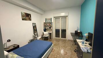 Bügeleisen/Bügelbrett, WLAN, Bettwäsche