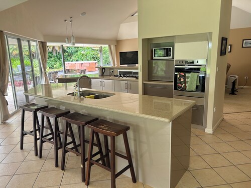 Coffs Harbour, country house with private pool