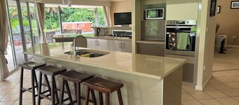 Coffs Harbour, country house with private pool