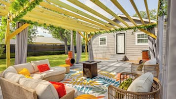 House (2 Bedrooms) | Front of property