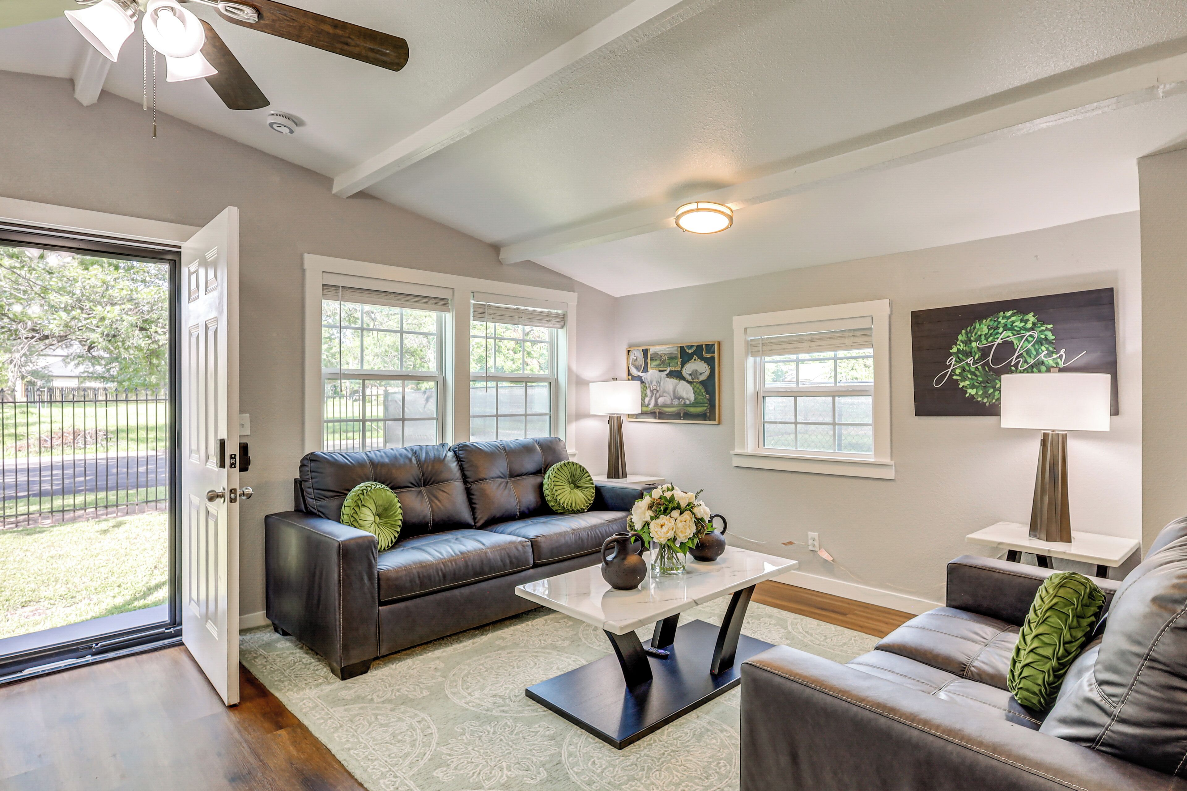 House (2 Bedrooms) | Interior