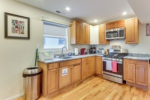 House (5 Bedrooms) | Interior - 6 Mi to Dtwn New Haven: Duplex w/ Shared Yard (West Haven)