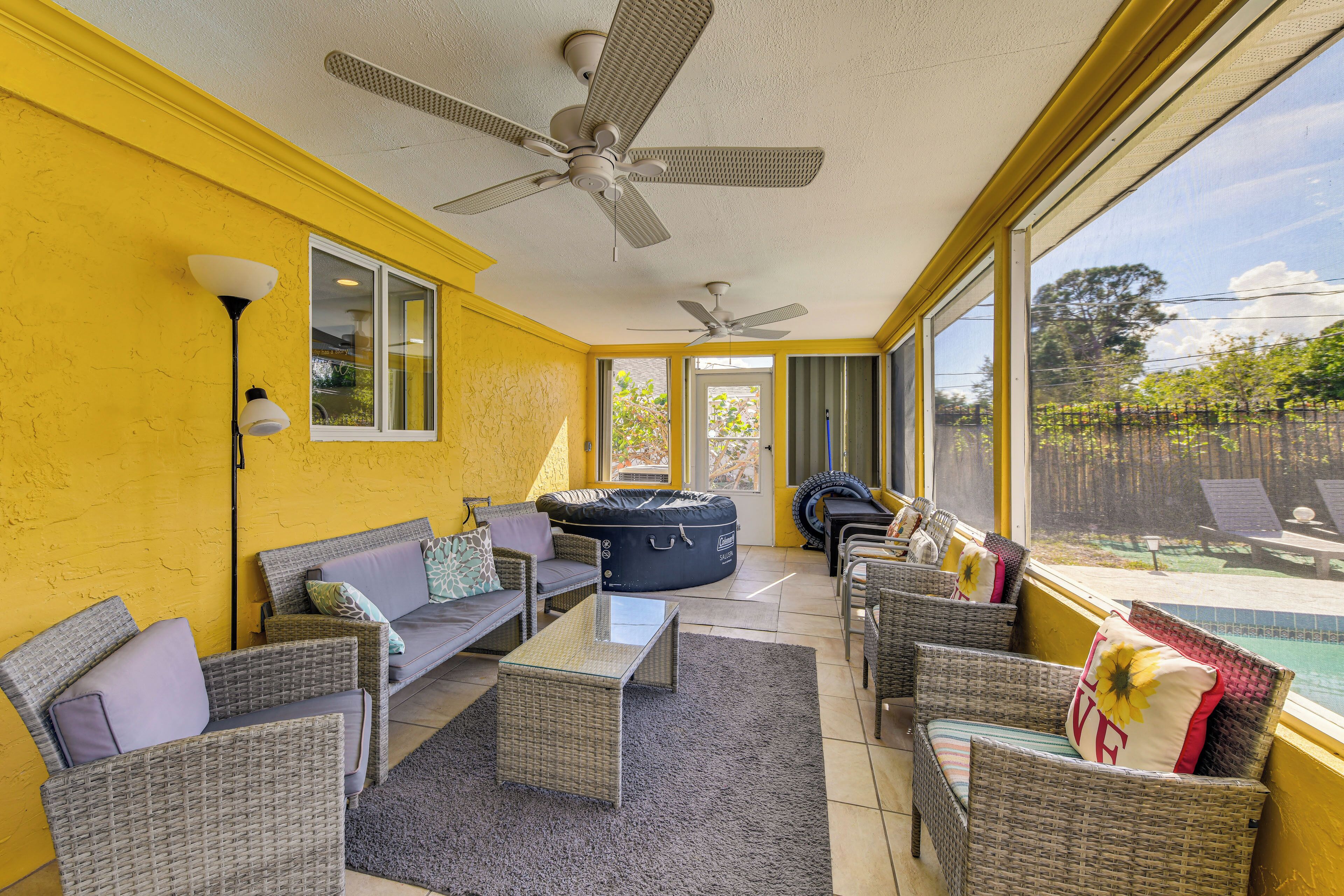 House (2 Bedrooms) | Interior