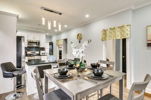 2 Mi to Downtown: Charming Apt in Schenectady!