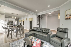 Apartment (2 Bedrooms) | Bahagian dalam