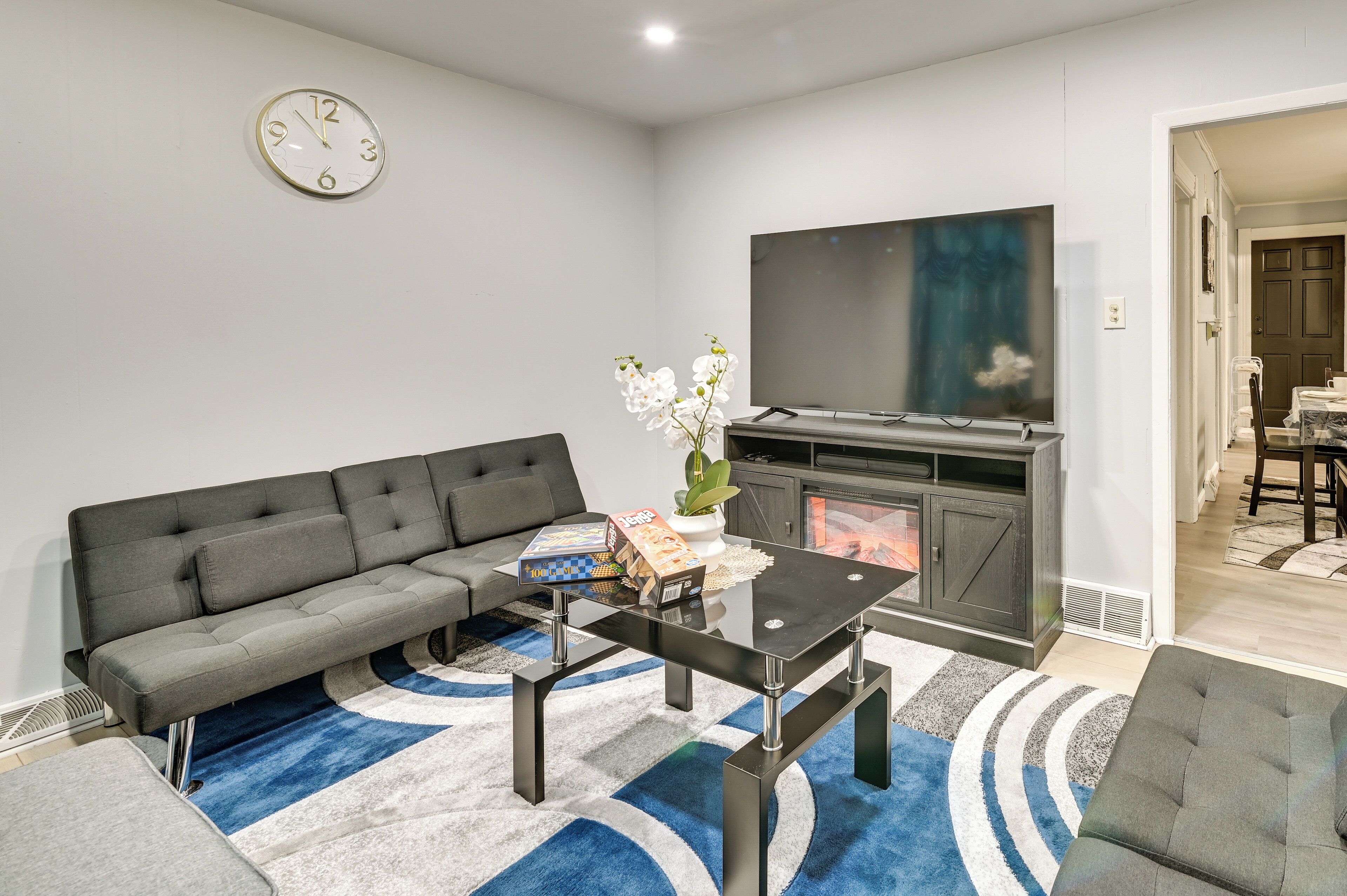 Apartment (2 Bedrooms) | Front of property