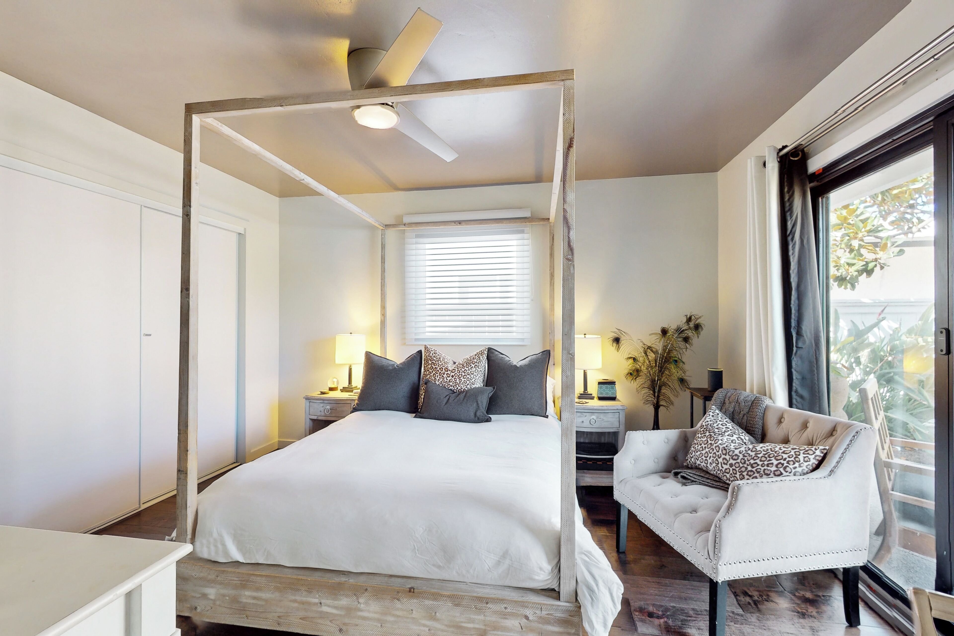 المنشأة من الداخل