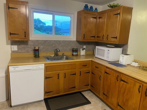 3-bedroom house in New Stanton with convenient access to major highways.