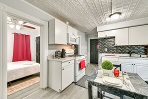 Apartment (2 Bedrooms) | Interior - 2 Mi to Union College! Newly Renovated Apartment (Schenectady)