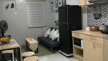 Condo, 3 Bedrooms, City View | Interior