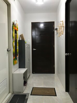 Condo, 3 Bedrooms, City View | Interior
