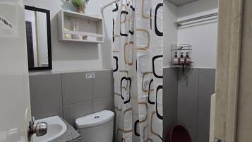 Condo, 3 Bedrooms, City View | Bathroom