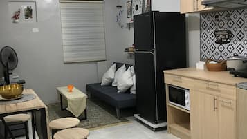 Condo, 3 Bedrooms, City View | Interior