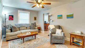 House (2 Bedrooms) | Interior
