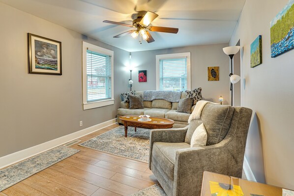 House (2 Bedrooms) | Interior - 2 Mi to Dtwn Paducah! Family Getaway w/ Yard (Paducah)