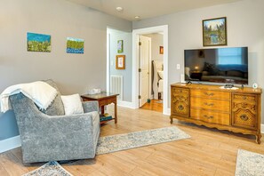 House (2 Bedrooms) | Interior - 2 Mi to Dtwn Paducah! Family Getaway w/ Yard (Paducah)