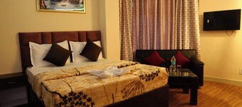 Sapphire B&B Near Mall Road Shimla