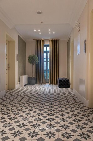 Interior - Megaro Gioule (Siatista)