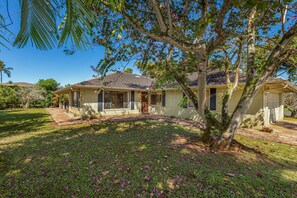 Exterior - Hale Hauoli - lovely home, near golf & beaches (Princeville)