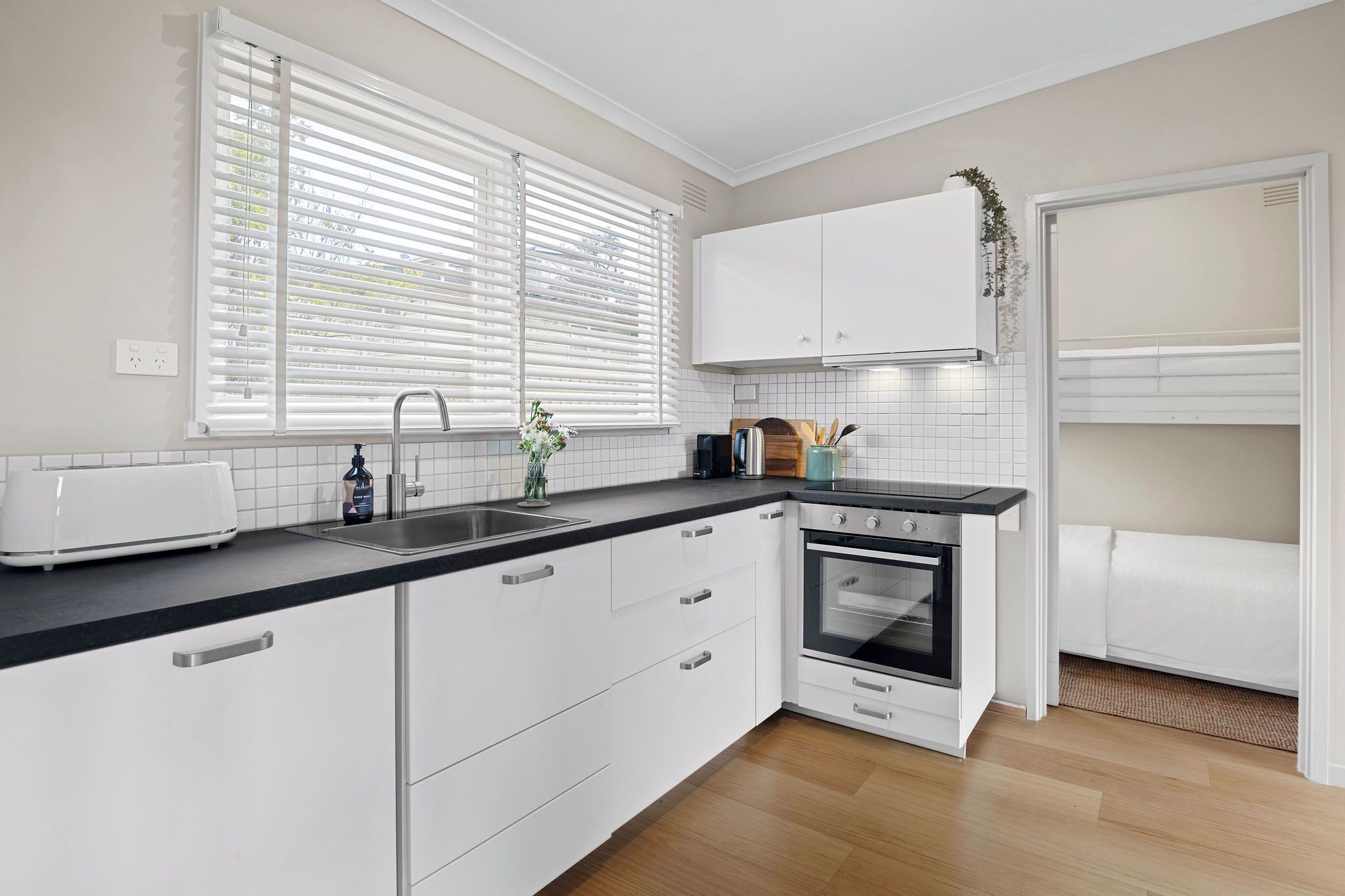 Fridge, microwave, oven, coffee/tea maker