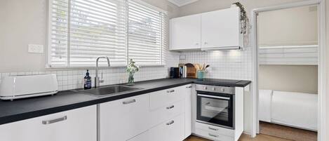 Fridge, microwave, oven, coffee/tea maker