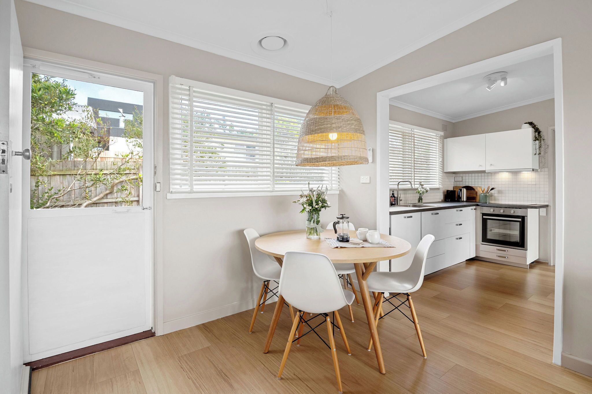 Fridge, microwave, oven, coffee/tea maker