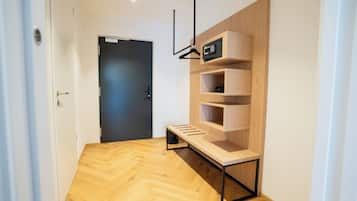 Double Room, Mobility Accessible, Garden View | Living area