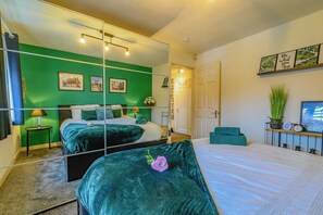 3 bedrooms, iron/ironing board, WiFi, bed sheets - 2 BR Apartment By Eason Stays Short Lets Chester (Chester)