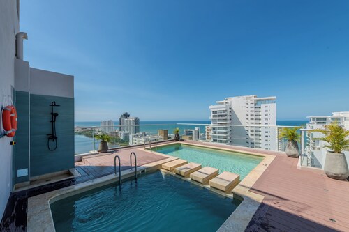 Modern Apt Near Beach & Center -Sunset47